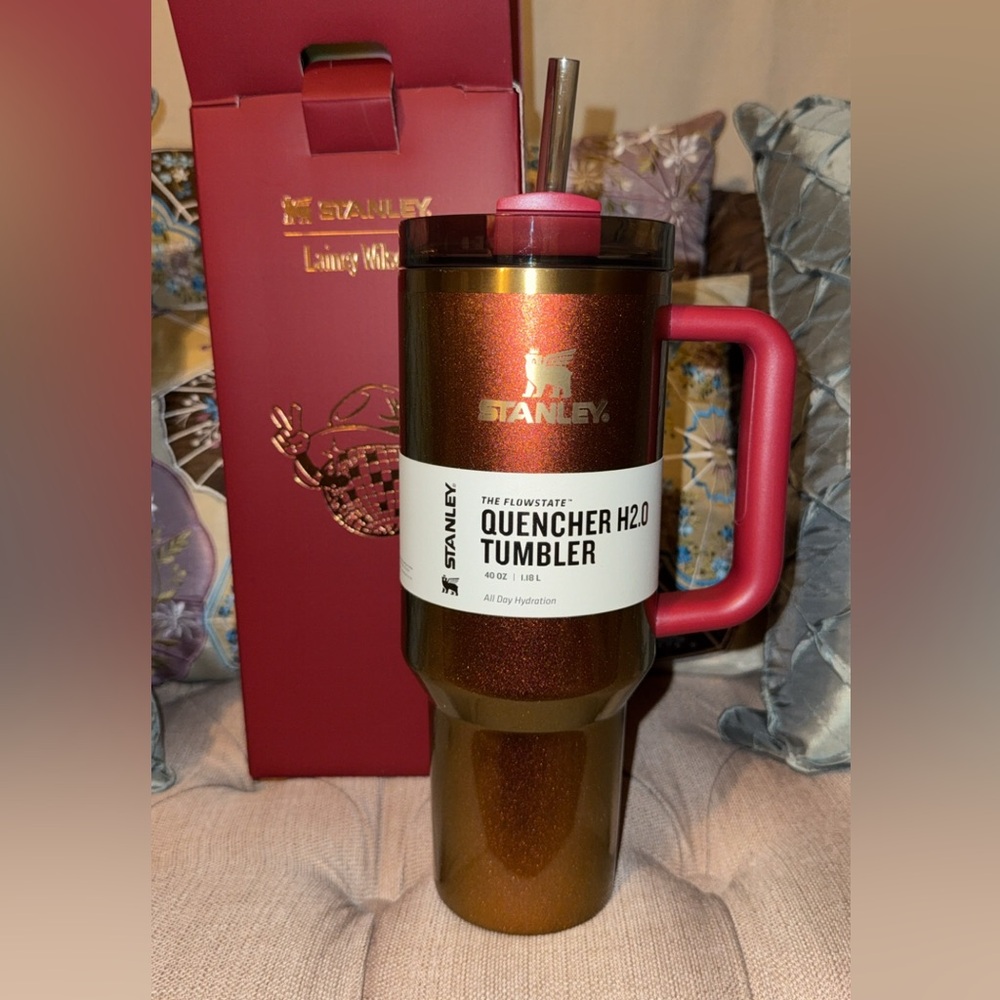 Stanley x Lainey Wilson Country Gold 40z Quencher